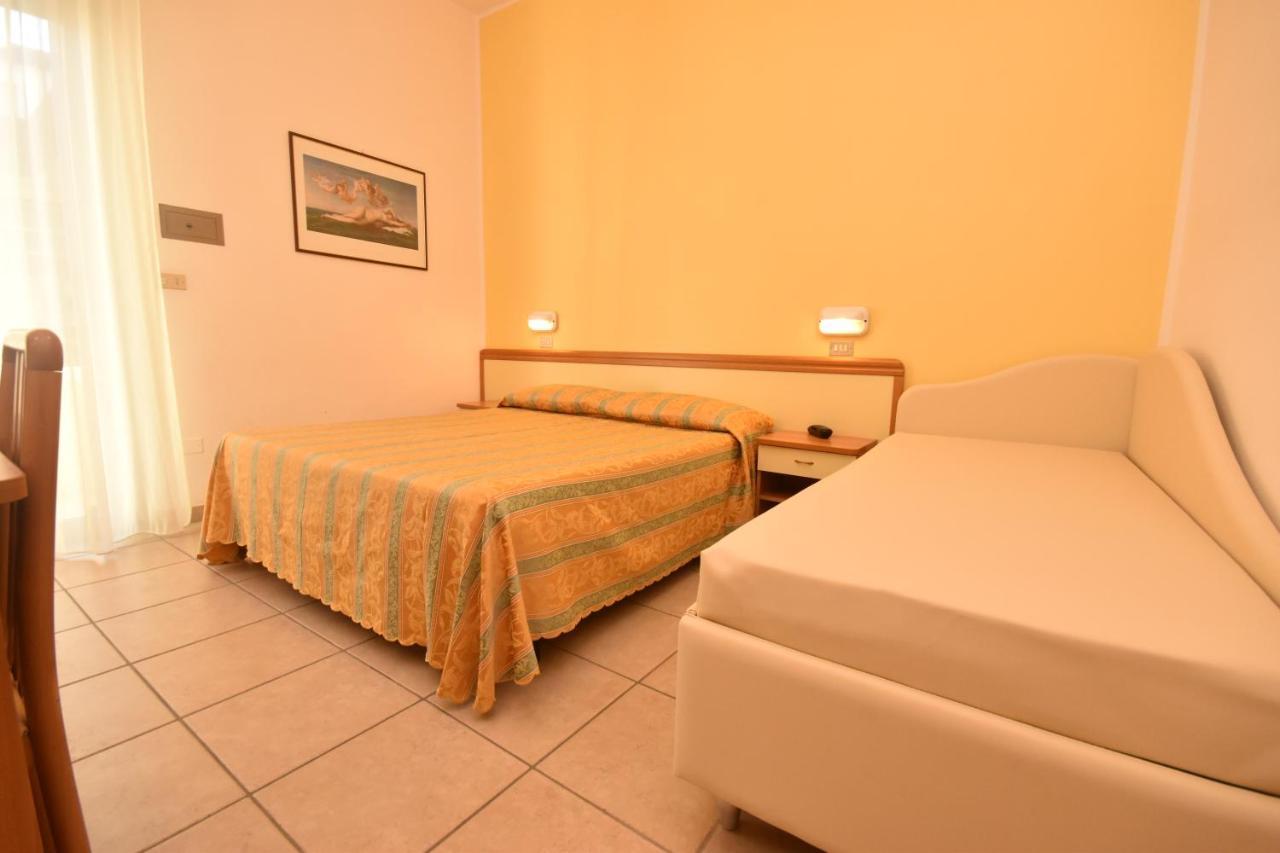 Hotel Thea Bellaria-Igea Marina Exteriér fotografie