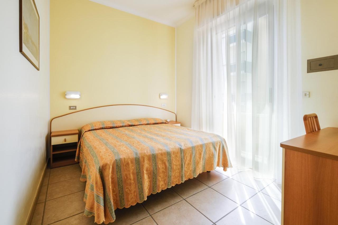 Hotel Thea Bellaria-Igea Marina Exteriér fotografie