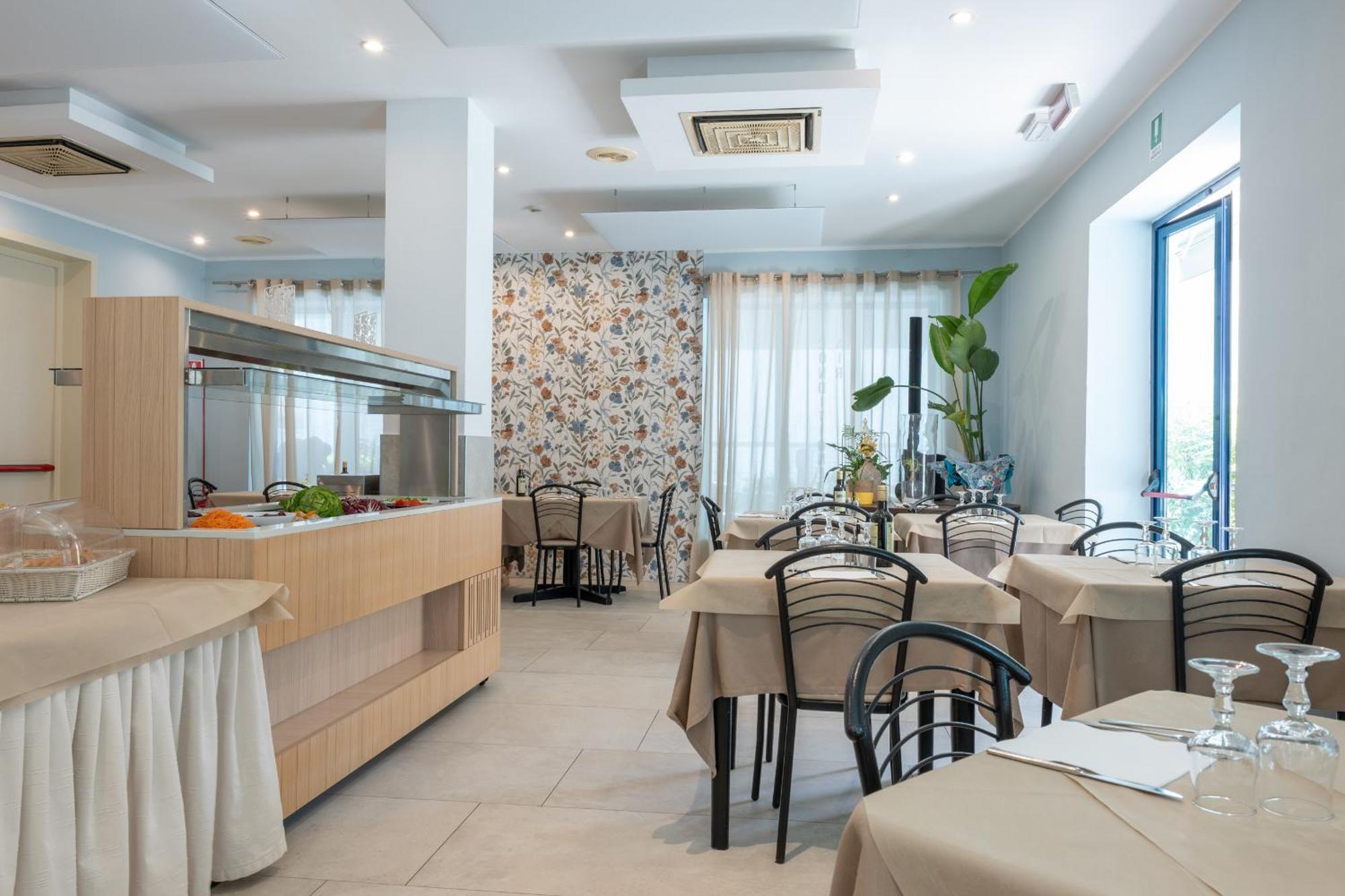 Hotel Thea Bellaria-Igea Marina Exteriér fotografie
