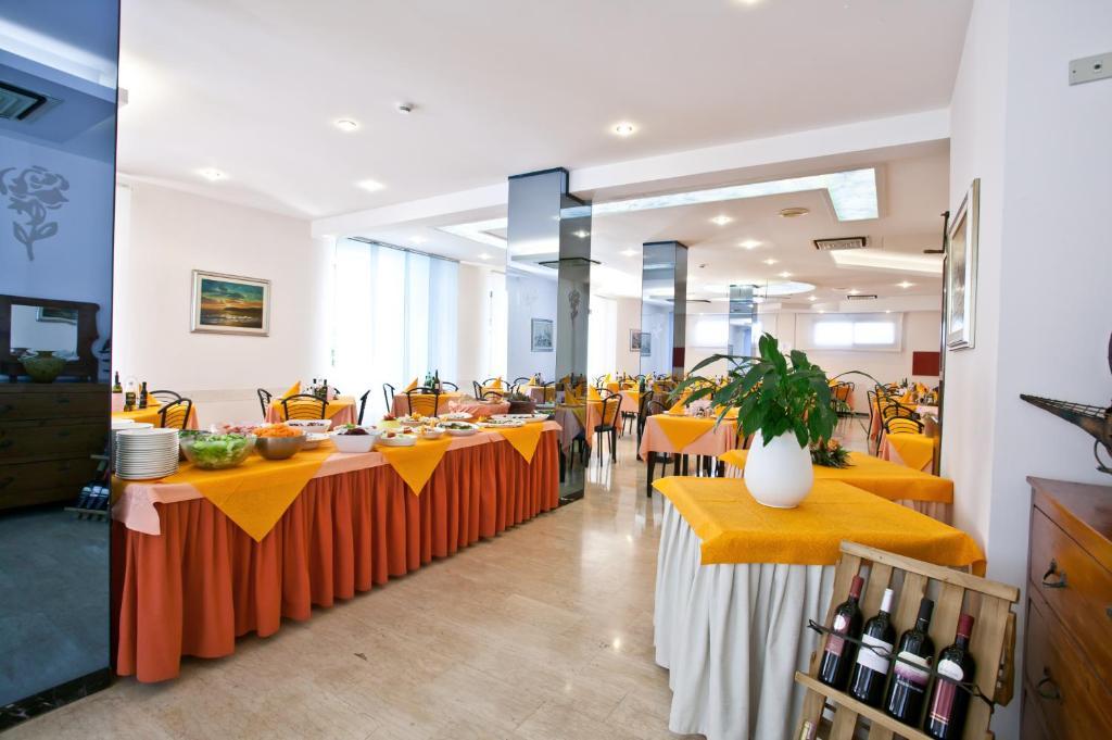 Hotel Thea Bellaria-Igea Marina Exteriér fotografie